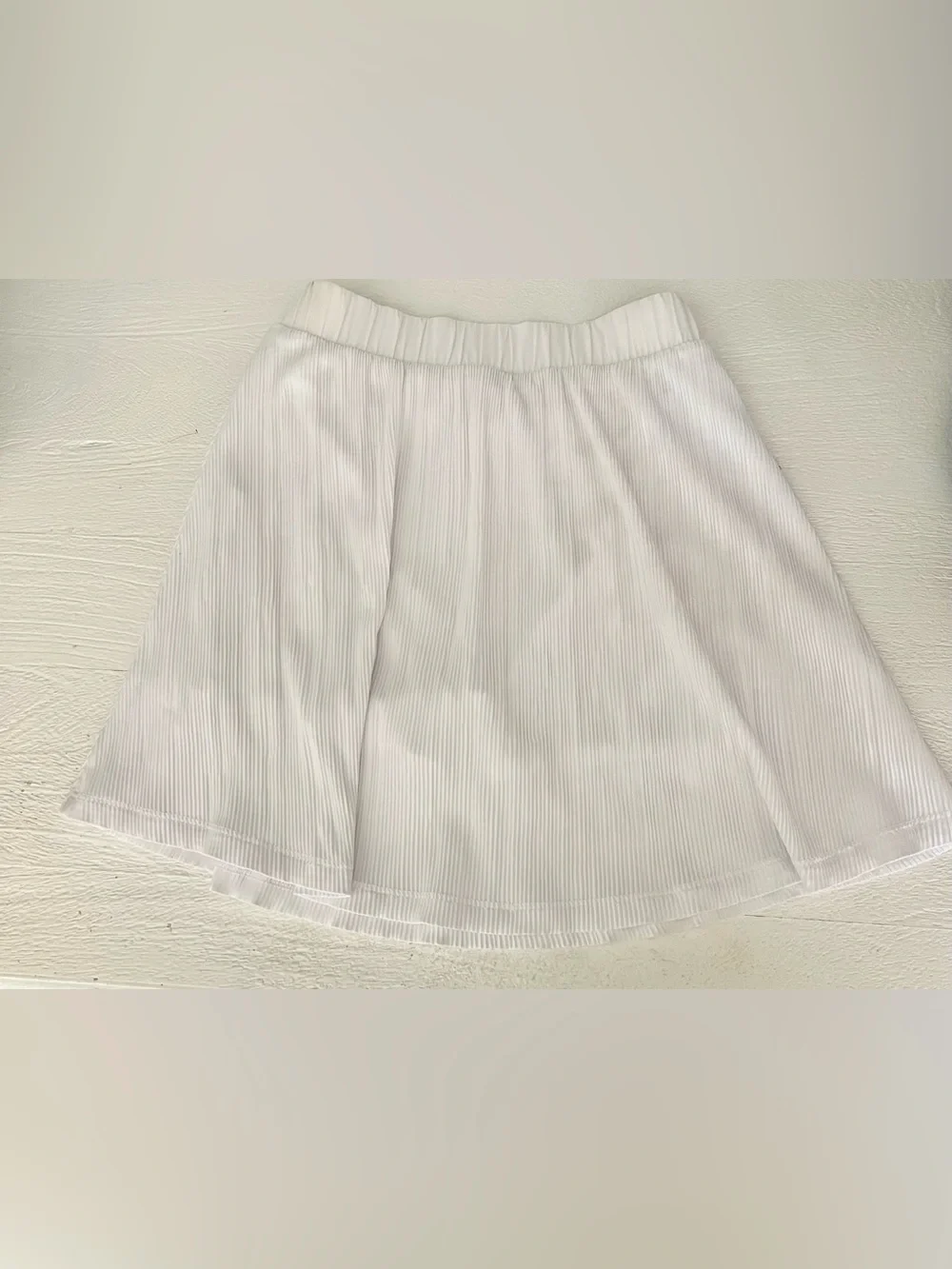 ALO Yoga Women's White micro plisse tennis skirt XS